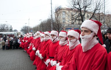 В Запорожье Святой Николай набирает помощников