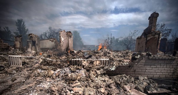 Нарушенное перемирие: на Луганщине из-за обстрела разрушен дом, трое раненых