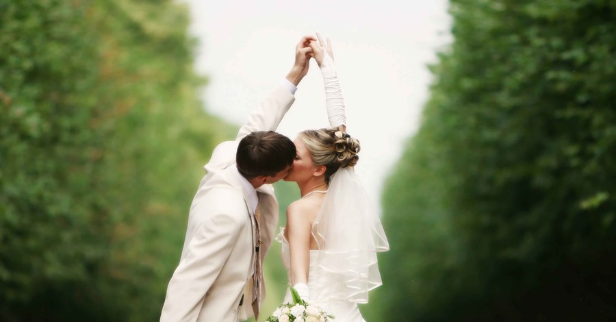 6 неожиданных факторов, которые делают брак счастливым и крепким