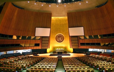 Миссия наблюдателей ООН в Украине продлена до марта 2015 года