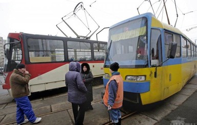 В Киеве остановились трамваи
