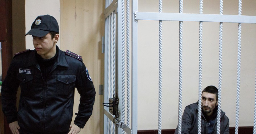 Топаза задержали на границе с Россией с паспортом и телефоном