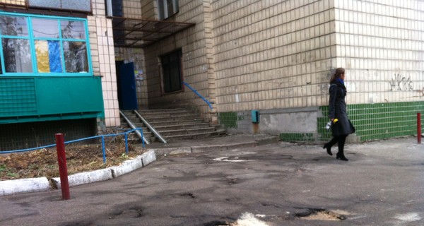 Хозяйка квартиры, где расстреляли милиционеров: 