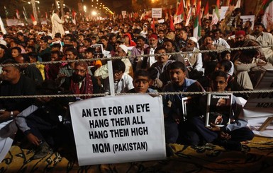 Власти Пакистана казнят 500 человек