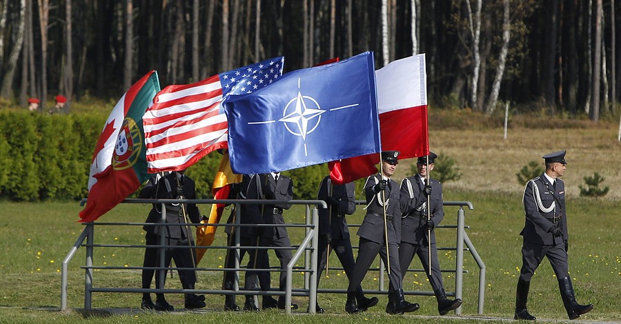 Шагаем в НАТО не спеша