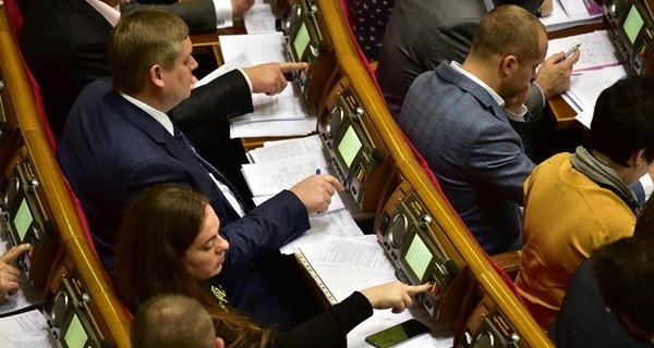 Нардеп: Закон об СНБО принимали под давлением Турчинова