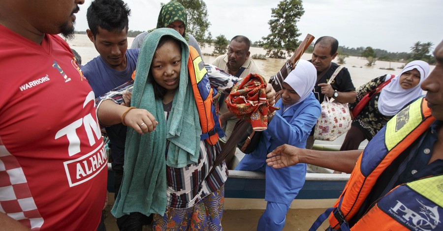 Жертвами наводнения в Малайзии стали восемь человек