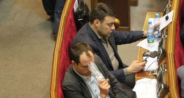 Украинцы о госбюджете: Депутаты, вы его хоть сами видели?