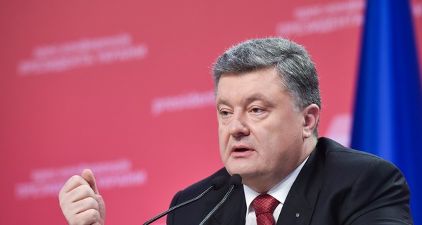 Порошенко: В Донецком аэропорту погибли трое украинских военных