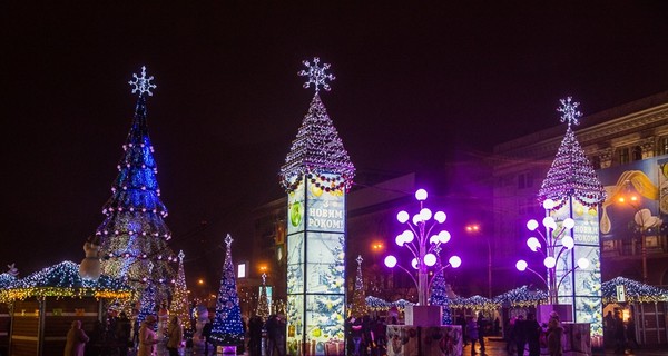 Харьков в новогодние праздники: как будут работать банки, доставка еды и транспорт