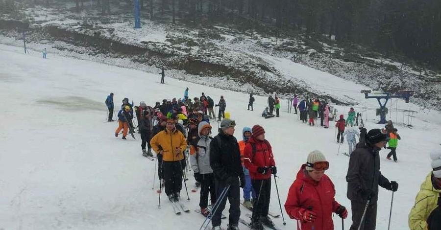 В львовских Карпатах в один день пострадали пять лыжников