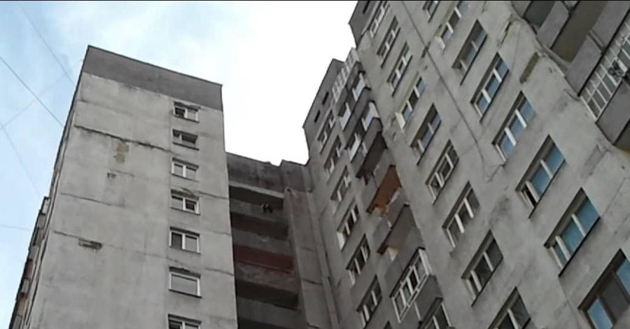 В Ужгороде парень выпрыгнул с 16-го этажа после ссоры с возлюбленной