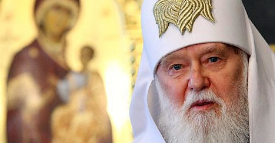 Патриарх Филарет поздравил украинцев с Рождеством Христовым
