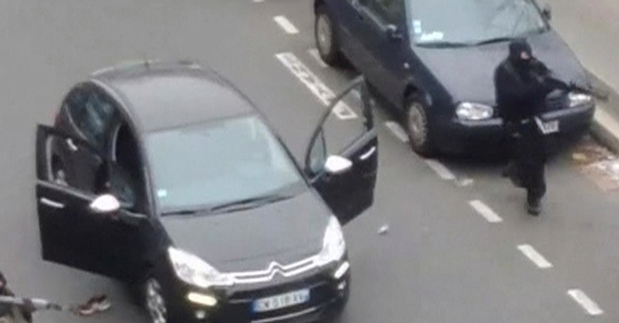 Найдена машина террористов, расстрелявших людей в редакции парижского журнала