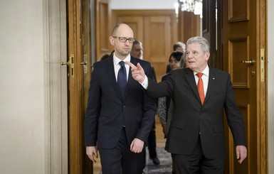 Яценюк обсудил с президентом Германии конфликт на востоке Украины