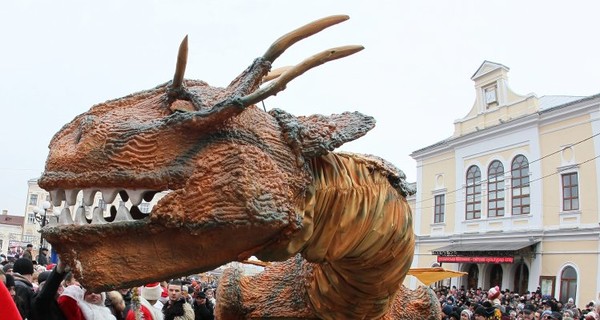 В Черновцах из-за угрозы терактов отменили уличный фестиваль Маланок