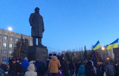 В Славянске снова попытаются снести памятник Ленину