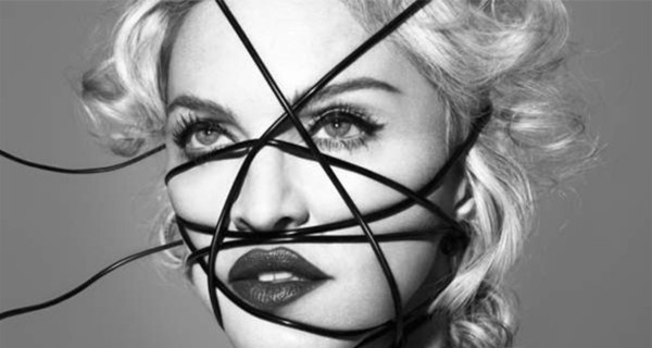 Мадонна использовала парижскую трагедию для рекламы своего нового альбома  