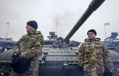 Во Львове военным передали скандальные танки