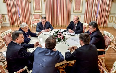 Порошенко обсудил украинские реформы с Джорджем Соросом