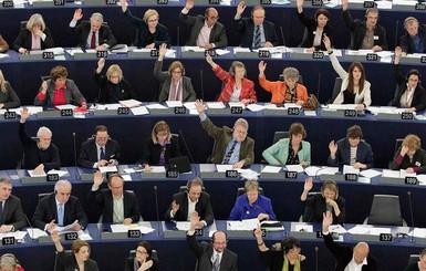 Европарламент принял резолюцию по Украине: санкции против России должны быть усилены