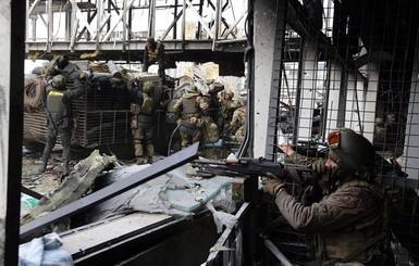 В аэропорту Донецка снова бой, один солдат погиб