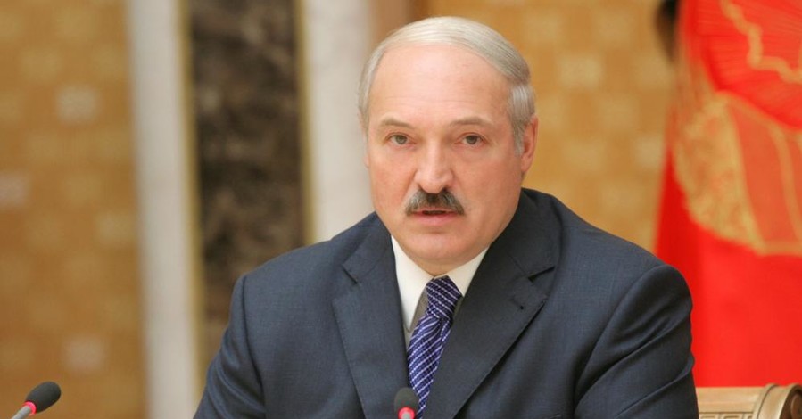 Лукашенко попросил Россию 