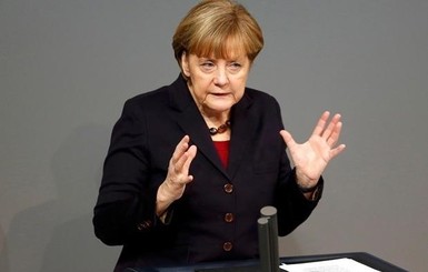 Меркель оговорилась, назвав антисемитизм гражданским долгом Германии