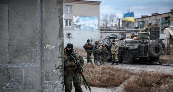 Ситуация в зоне АТО: относительное затишье в аэропорту Донецка и мины в районе Опытного