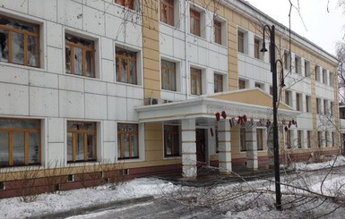 В Донецке из-за чудовищного обстрела остановился почти весь транспорт
