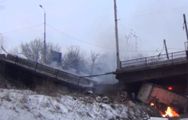 В Донецке разрушен Путиловский мост