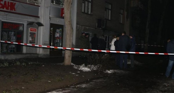 В Запорожье подорвали банк взрывным устройством