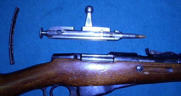 Одессит застрелил у себя во дворе троих человек