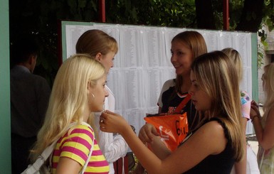 В Днепропетровске выпускников-переселенцев будут учить украинскому языку