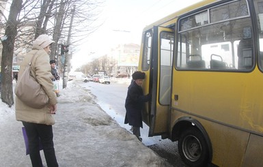 В Киеве городская власть может отказаться от общественного транспорта