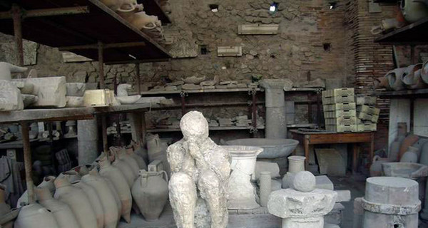 В Италии обнаружили тысячи краденых древних артефактов