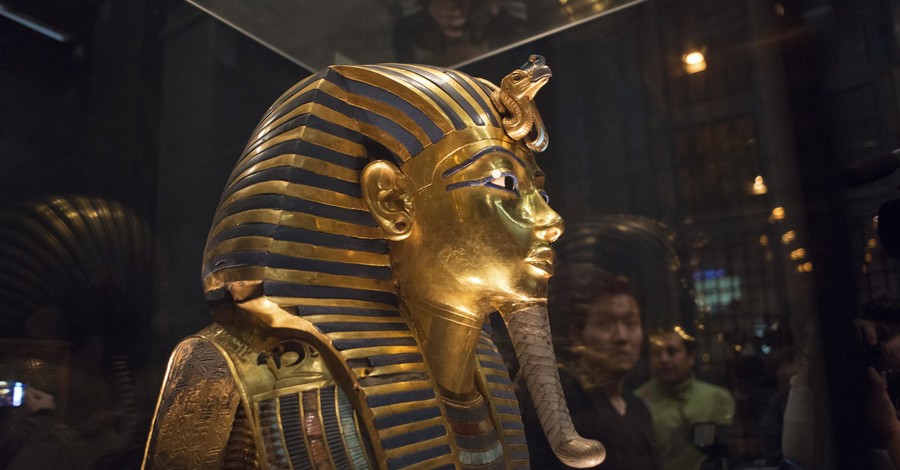 Директор музея Египта: Тутанхамону приклеили бороду