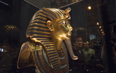 Директор музея Египта: Тутанхамону приклеили бороду