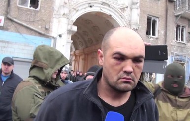 Жители Донецка устроили самосуд над пленным 
