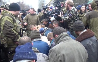 Сюмар советует украинским СМИ не показывать 