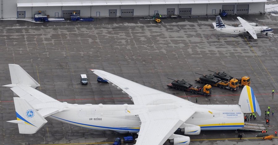 Самый большой в мире украинский самолет доставит в Африку танки