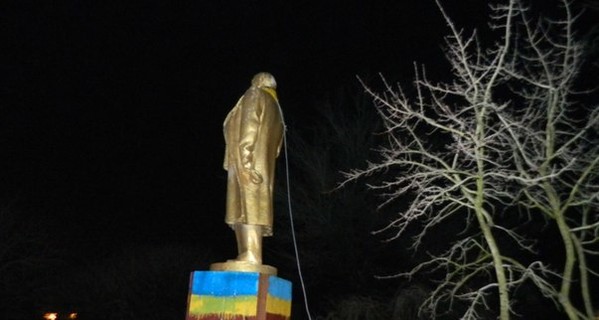 В Одесской области еще минус один Ленин