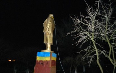 В Одесской области еще минус один Ленин