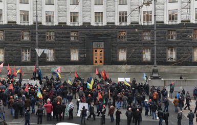 Шахтеры под Кабмином: Не уедем из Киева, пока наши требования не выполнят