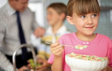 Киевские родители о бесплатных завтраках в школах: 