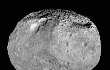 Аппарат НАСА обнаружил на астероиде Веста следы воды