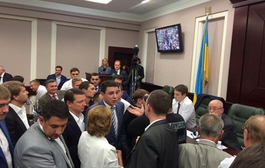 Киевские депутаты лишили льгот УПЦ Московского патриархата