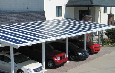 В США автомобильные парковки покрывают солнечными панелями
