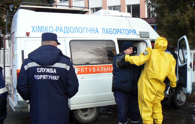 В Хмельницкой области эвакуировали школу: 17 детей отравились неизвестным веществом