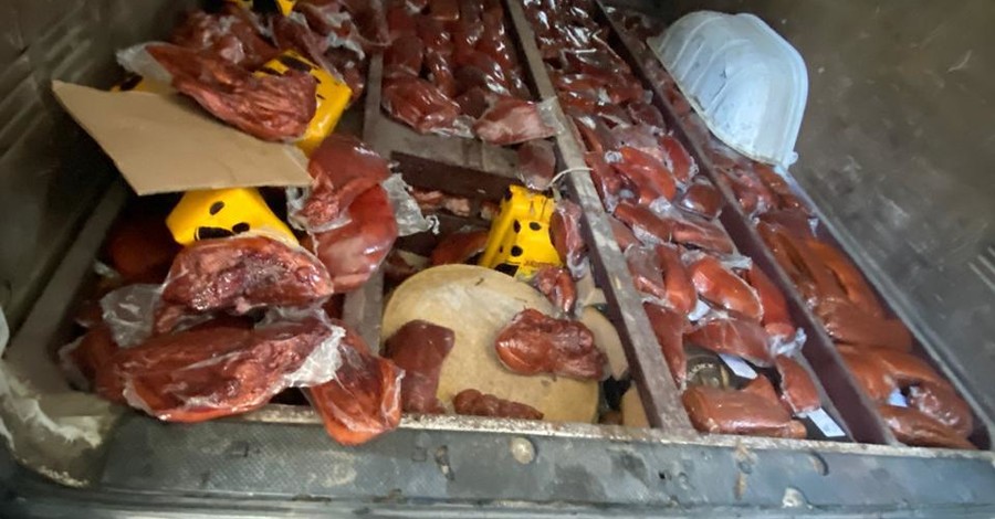 Мужчина пытался провезти в Украину тонны сыра и мяса